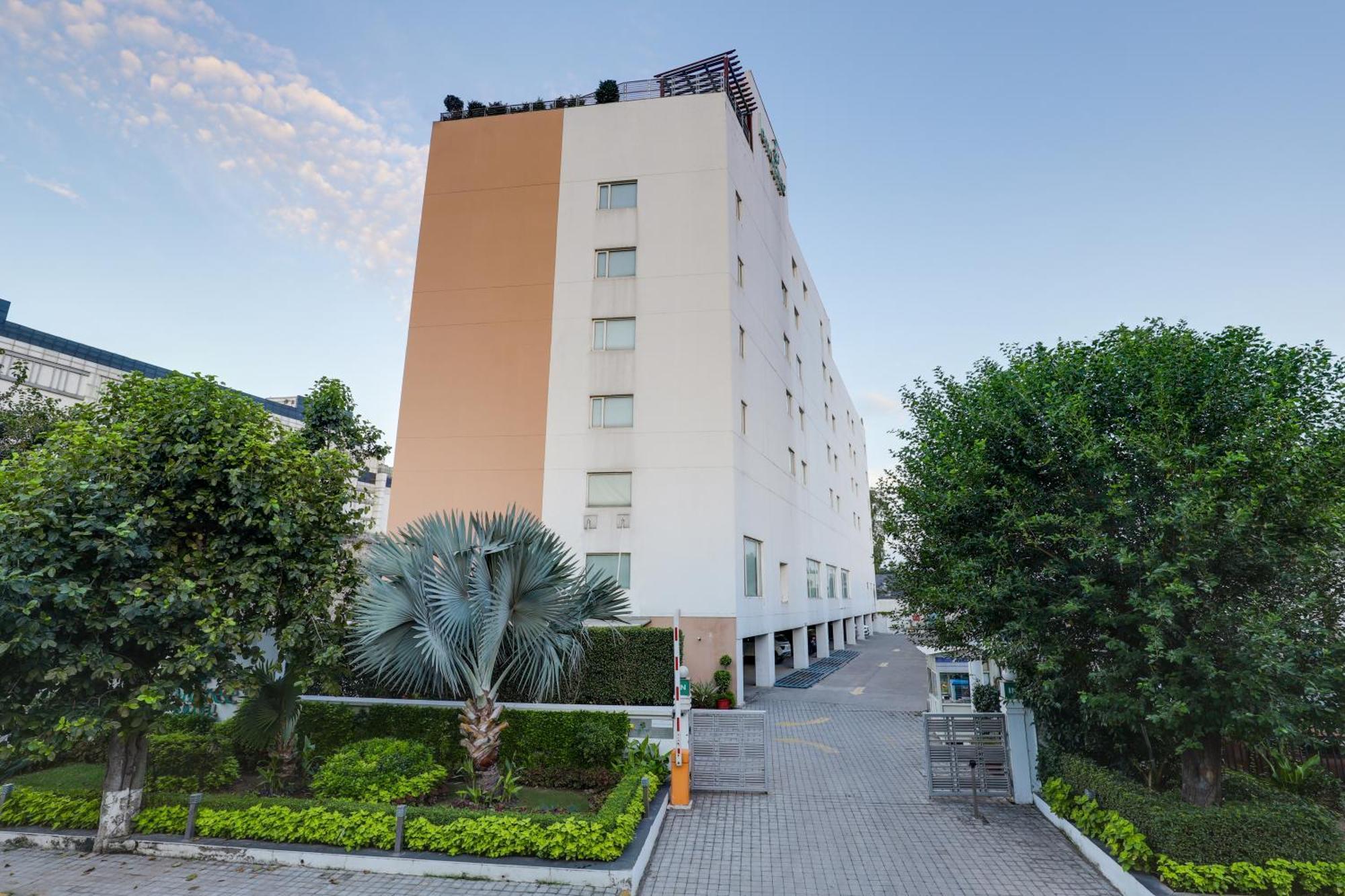 Lemon Tree Hotel Chandīgarh Eksteriør billede