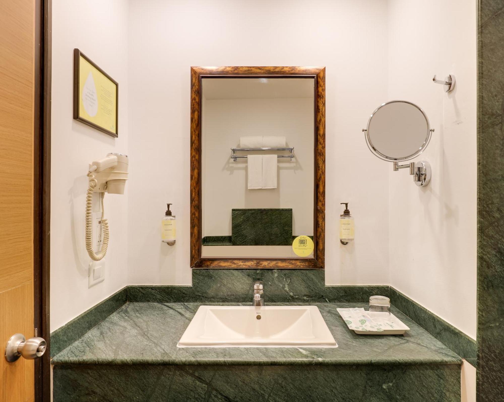 Lemon Tree Hotel Chandīgarh Eksteriør billede